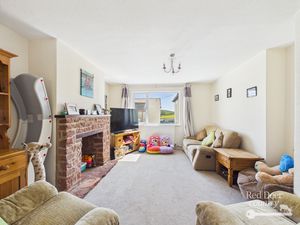 Sitting Room- click for photo gallery